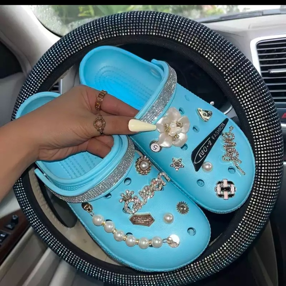 Fashion crocs